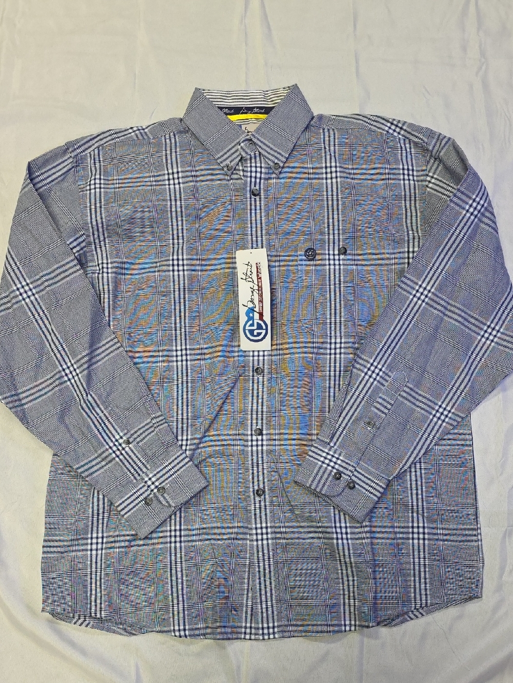 Wrangler Men's Gray and Blue Plaid Button-Down Shirt